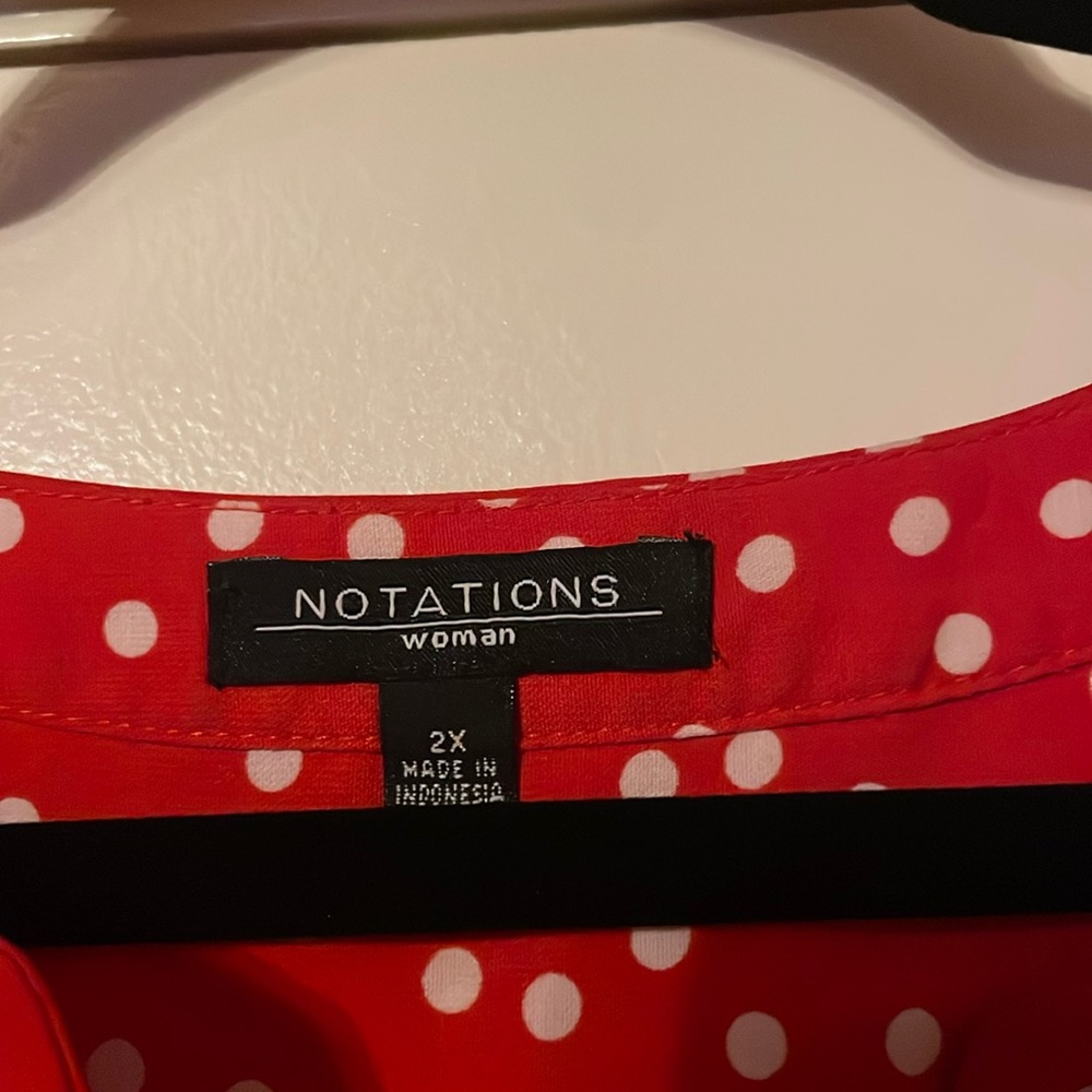 Polka dot long sleeve blouse. - Picture 1 of 4